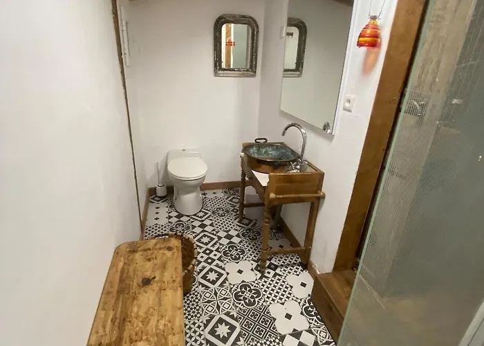 En Pays Basque Les Chenes Avec Jacuzzi Σαλέ